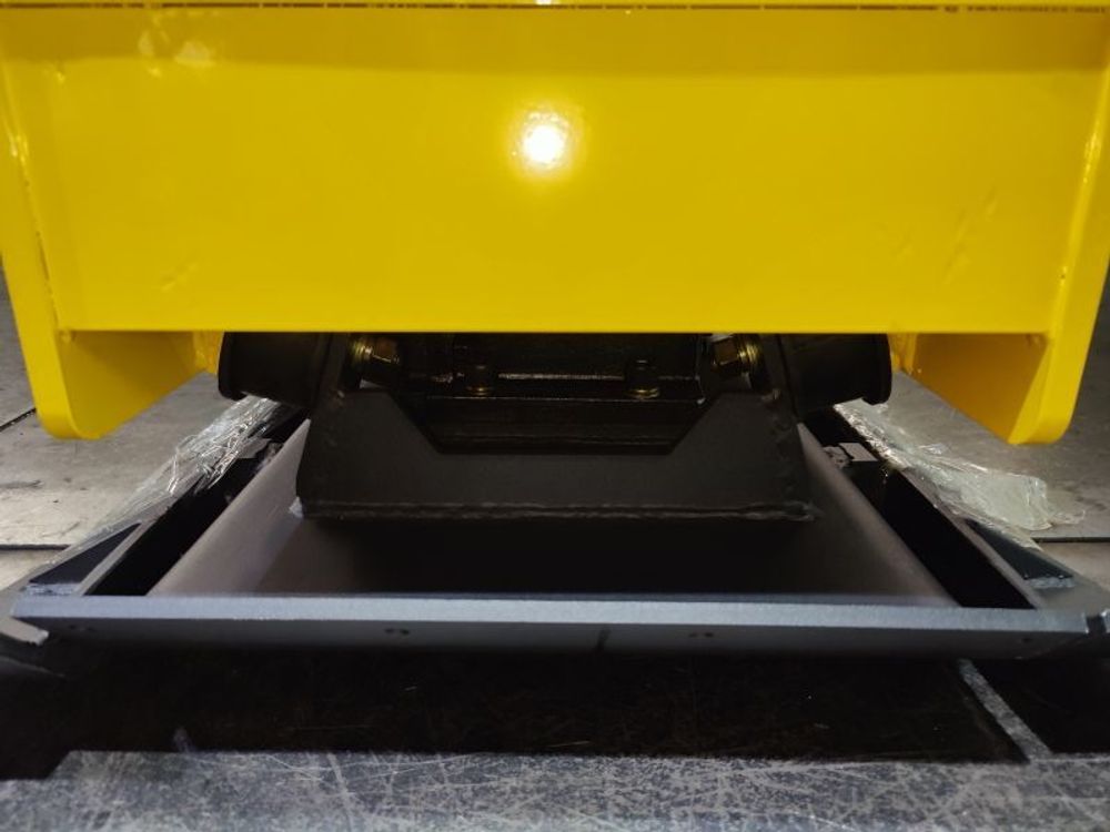 Виброплита реверсивная TOR C-330A дизельная - [315 кг / 38 кН / DIESEL 186FA]