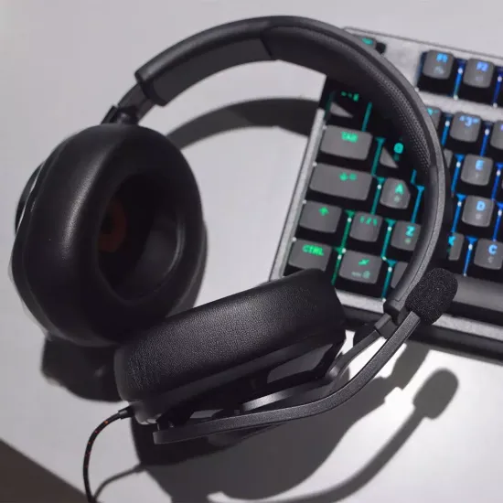 Компьютерная гарнитура JBL Quantum 200 черный