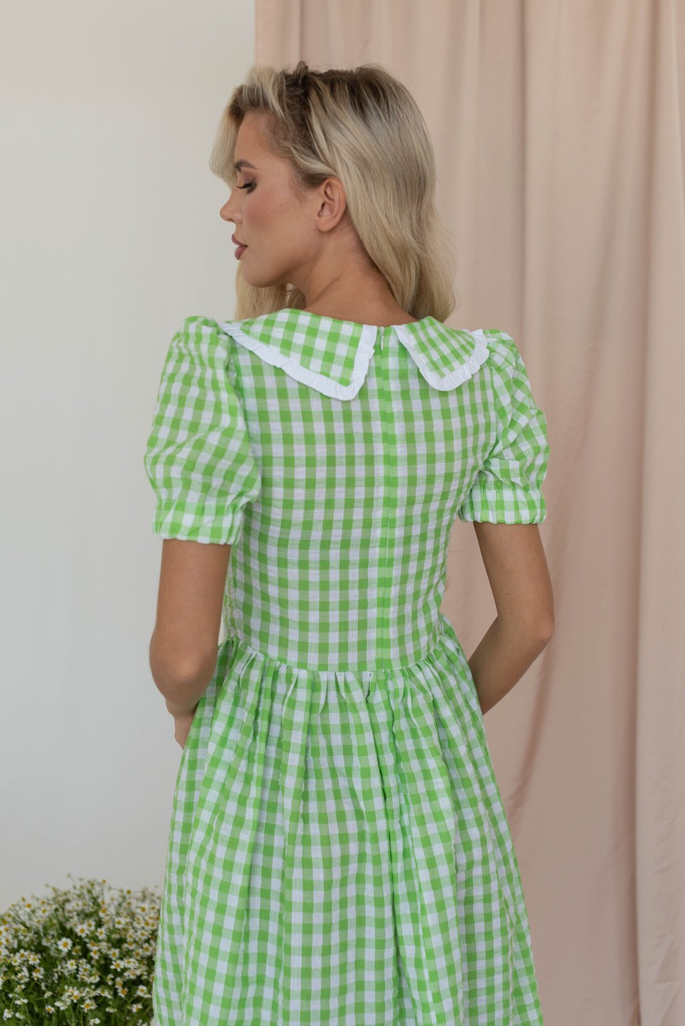Платье зеленая клетка с воротником