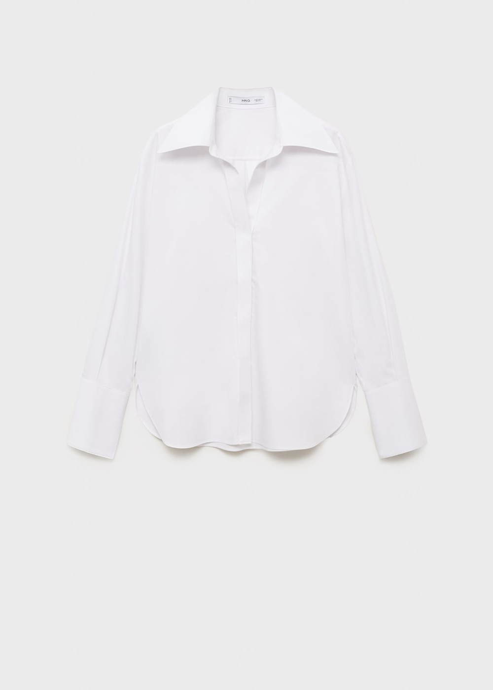 Рубашка с лацканами и потайной застежкой