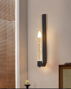 Классический настенный светильник с дизайном под свечу✨