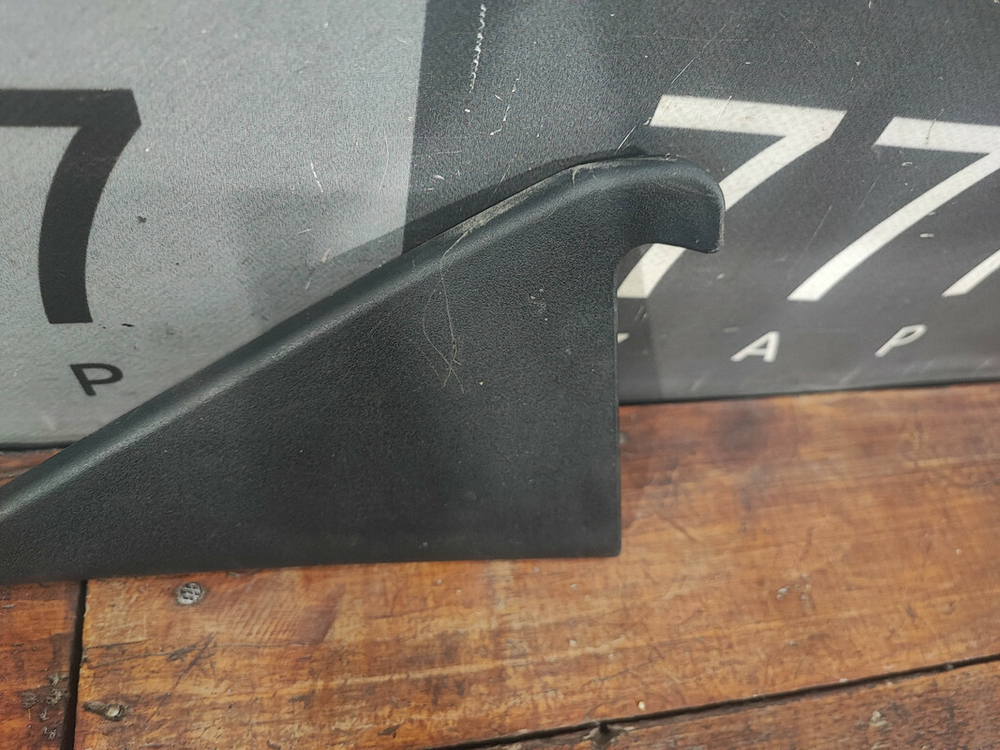 Накладка двери задней правой Mazda 3 (BK) 02-09 Б/У Оригинал BP4K6851X