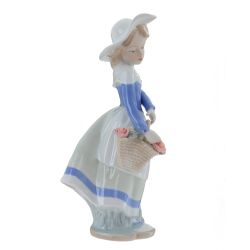 GAEM Фигурка декоративная "Девочка", L10 W13,5 H30 см