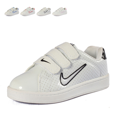 Кроссовки однотонные на липучке с перфорацией и логотипом