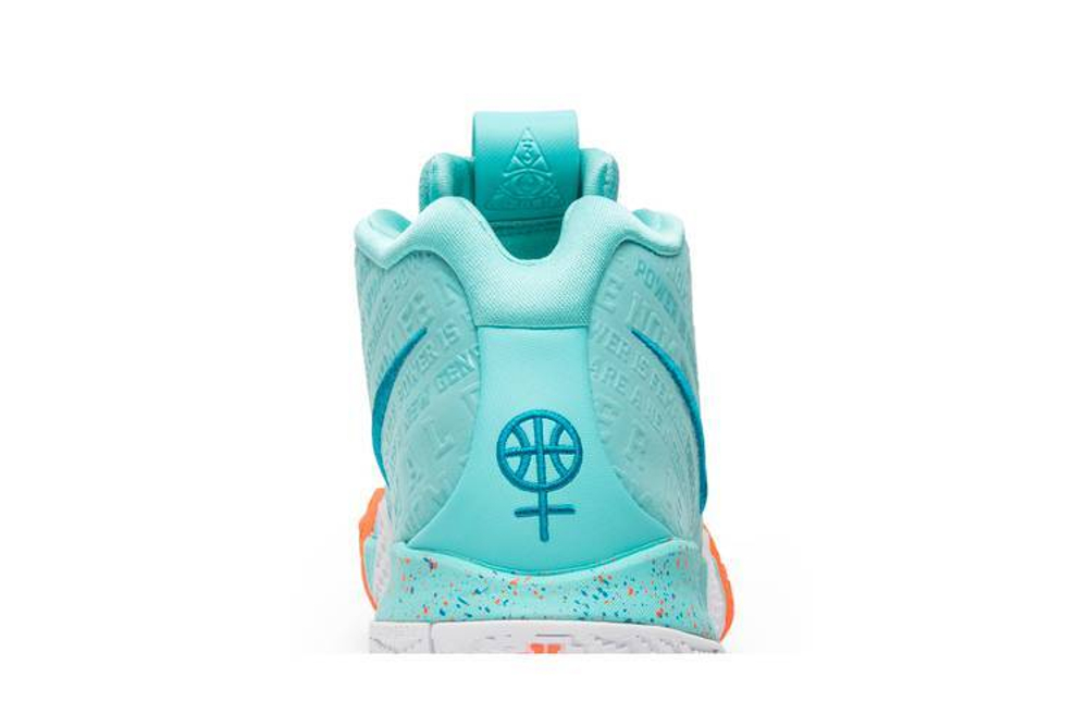 Кроссовки Nike Kyrie 4 Power Is Female