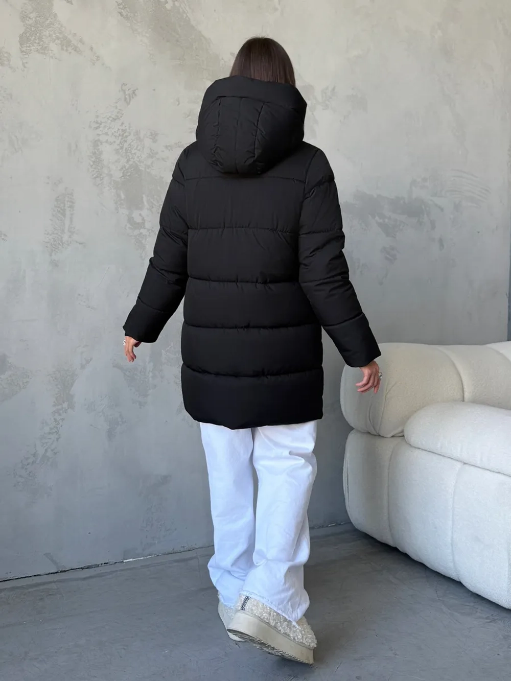 Куртка зимняя удлиненная с капюшоном