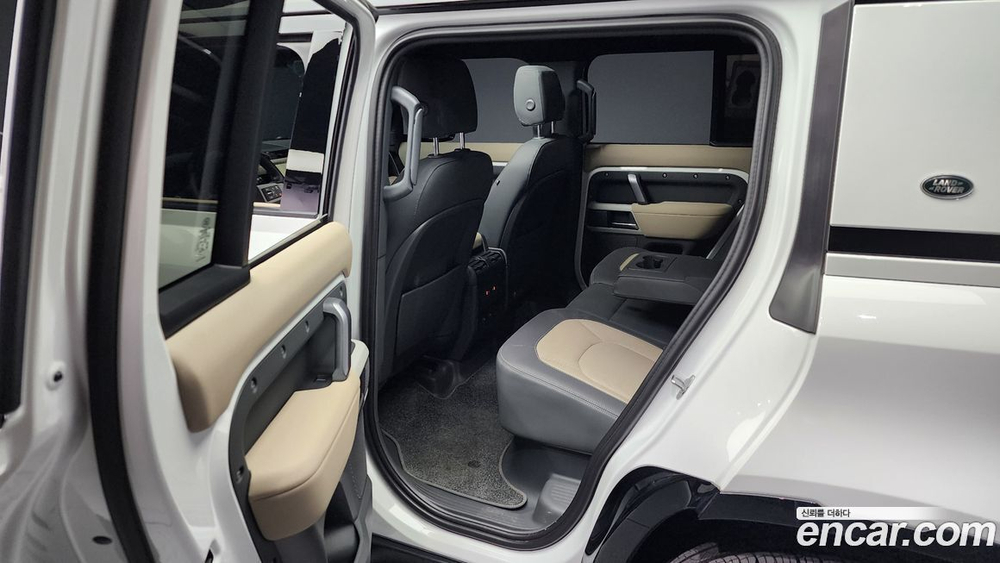 Land Rover Defender (L663) 110 P300 X-Dynamic SE (07.2022)