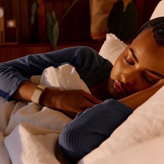 Фитнес-браслет без экрана Whoop Life с подпиской на 1 год (Whoop MG)