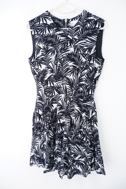 Платье H&M с принтом 40 размер