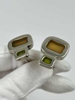 Клипсы Givenchy с коричневыми и зелёными вставками