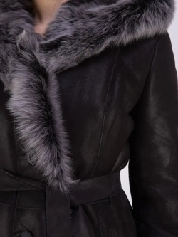 Дубленка зимняя натуральная с капюшоном длинная и теплая