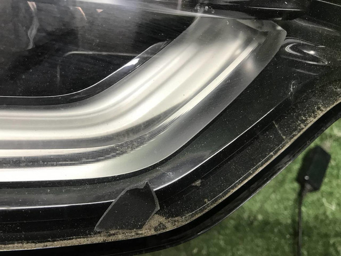 Битая Фара правая Land-Rover Discovery 5 16-21 LED