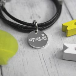 Кожаный браслет-шнур с гравировкой на заказ