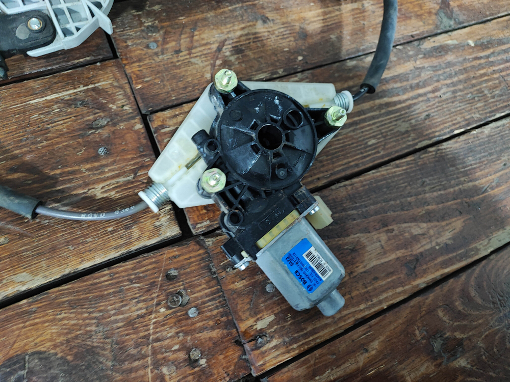 Стеклоподъемник задний левый Kia Rio 4 (FB) 17-нв Б/У Оригинал 83401H0010