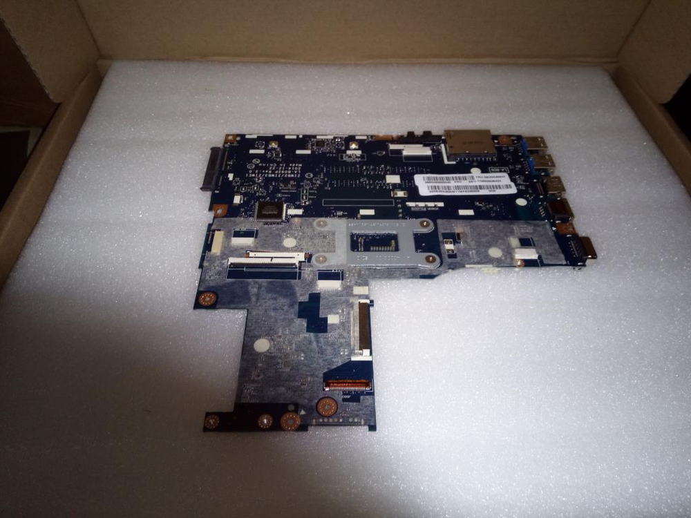 Материнская плата для ноутбука Lenovo B50-70 LA-B09 UMA W8S Intel core i3-4005 FDOC 1000Pro (5B20G40929), оригинал