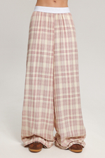 Брюки в клетку