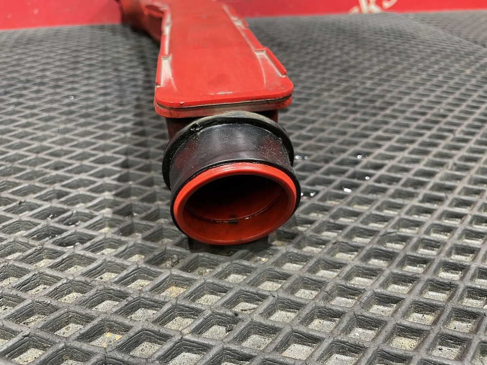 Горловина маслозаливная