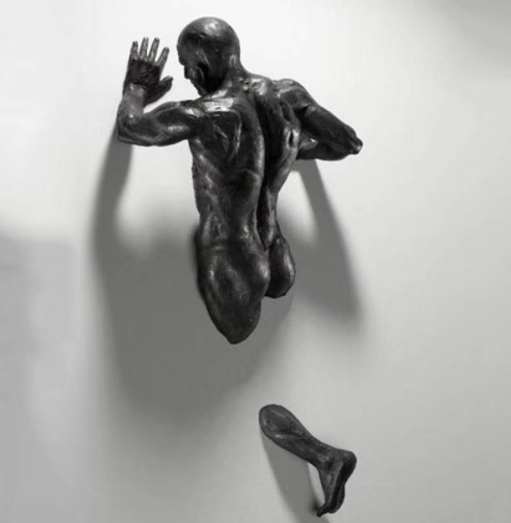 Скульптура Becoming