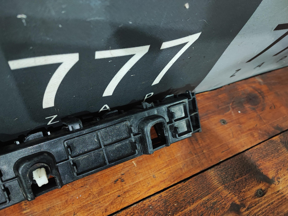 Направляющая заднего бампера Kia Seltos 19-нв Б/У Оригинал 86652Q5000