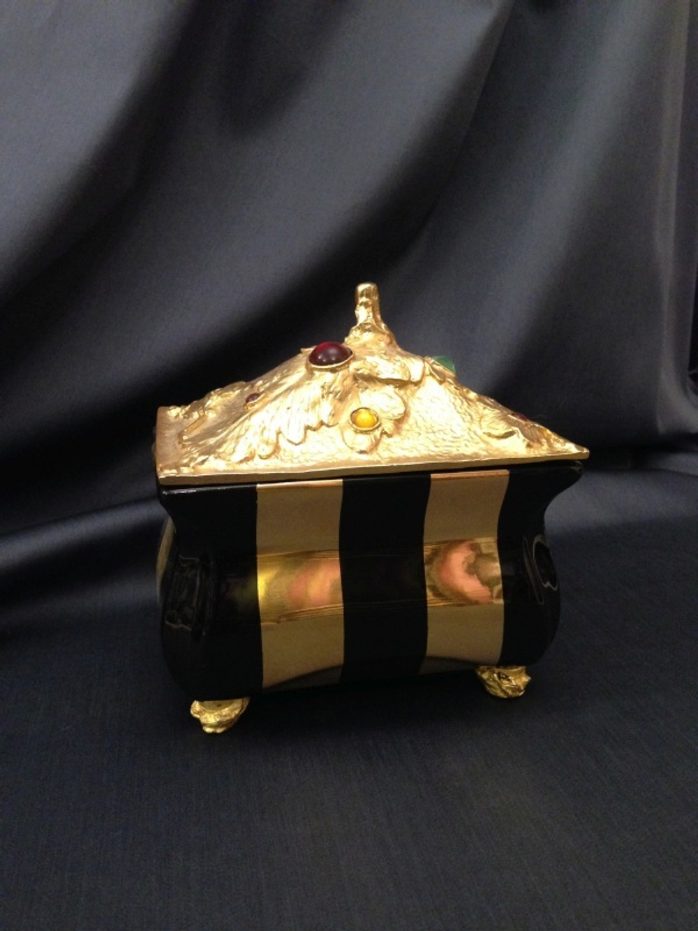 Шкатулка с крышкой Martinetti Foglia золотая