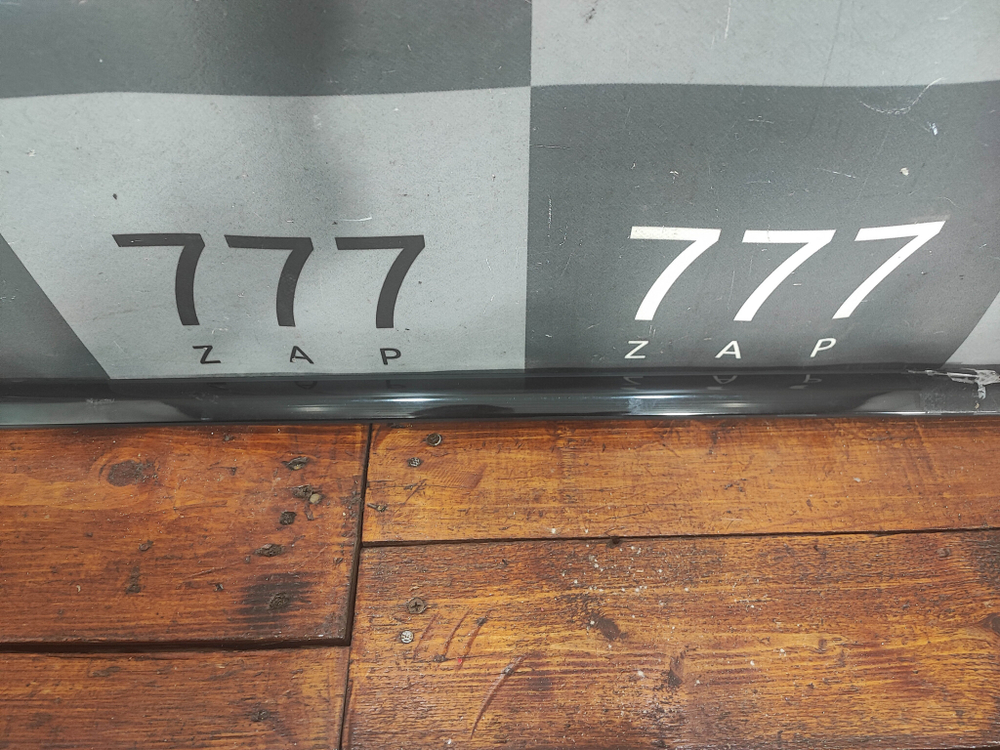 Молдинг стекла переднего левого CLS (C257) 17-нв Б/У Оригинал A2577250900