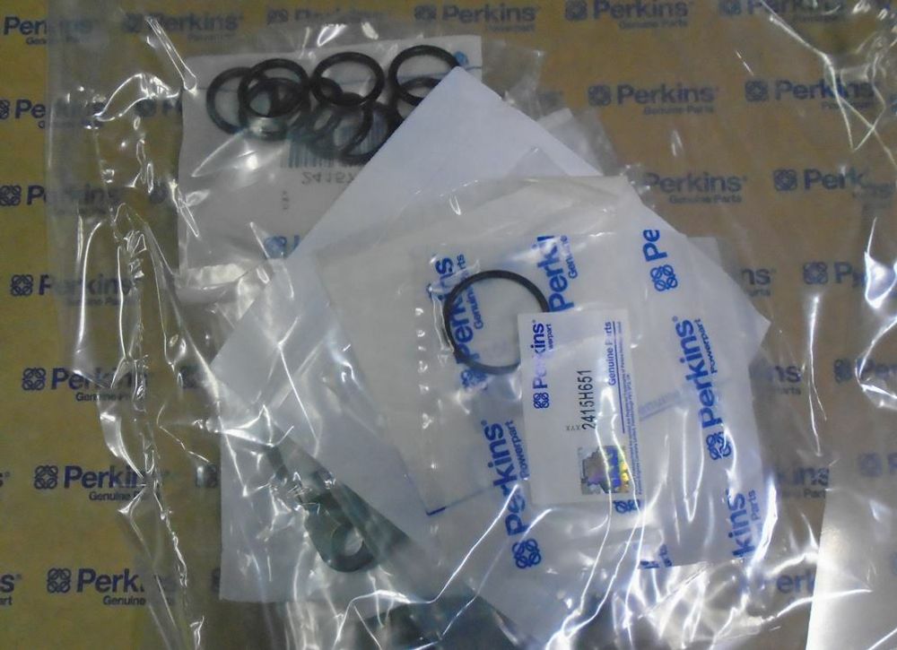 Кольцо уплотнительное маслозаливной горловины / PIPE,OIL АРТ: 2415H651