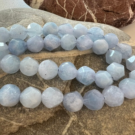 Аквамарин. Камни для изделий на заказ. Цена зависит от вида заказанного изделия