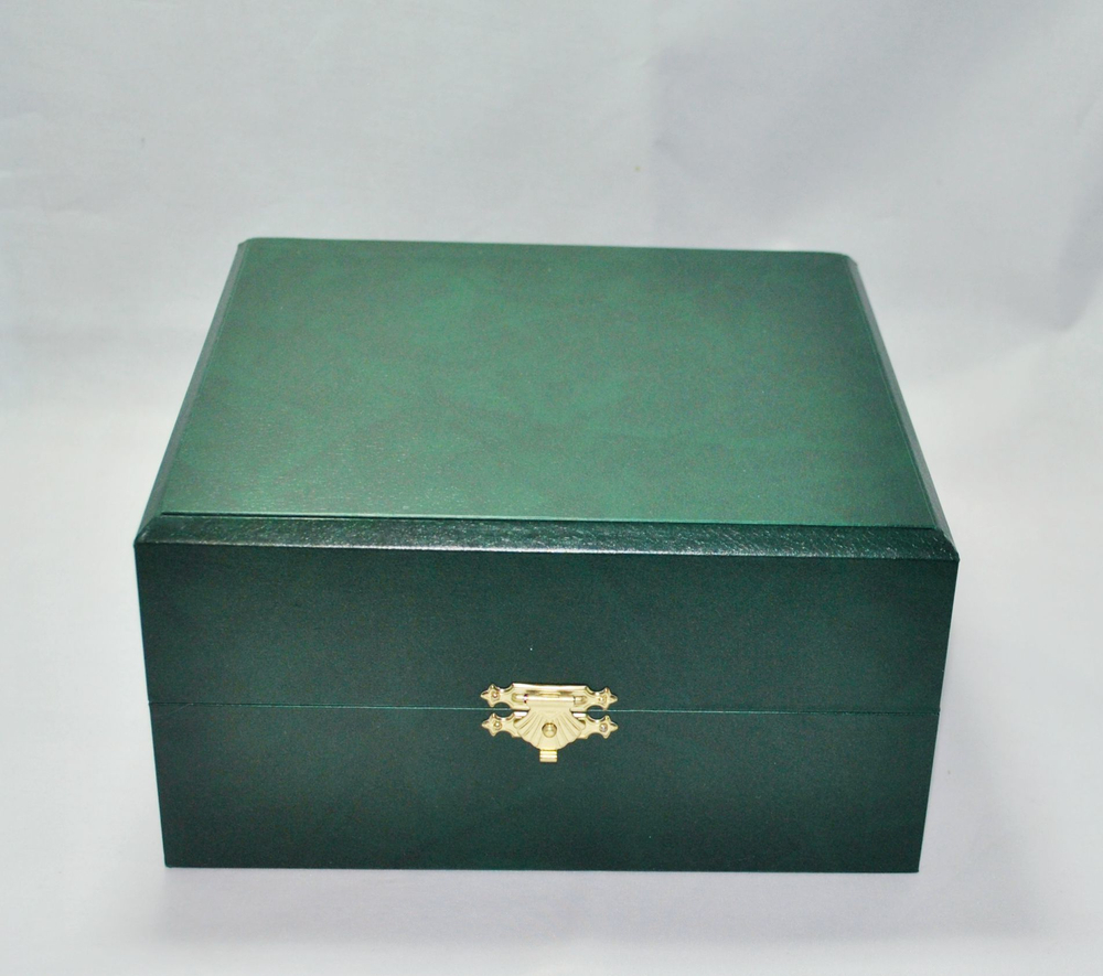 Подстаканник Медики с никелированием в подарочном футляре