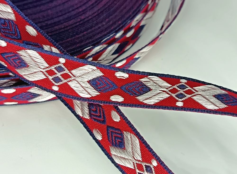 Тесьма жаккард, ш. 1,4 см