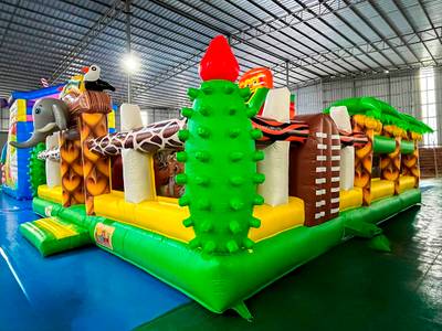 Коммерческий надувной батут «Мега Сафари», 9*9*6 м