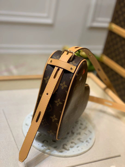 Louis Vuitton Boite Chapeau Souple Heart