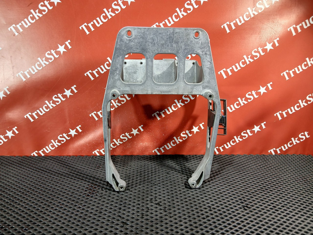 Кронштейн рулевой колонки