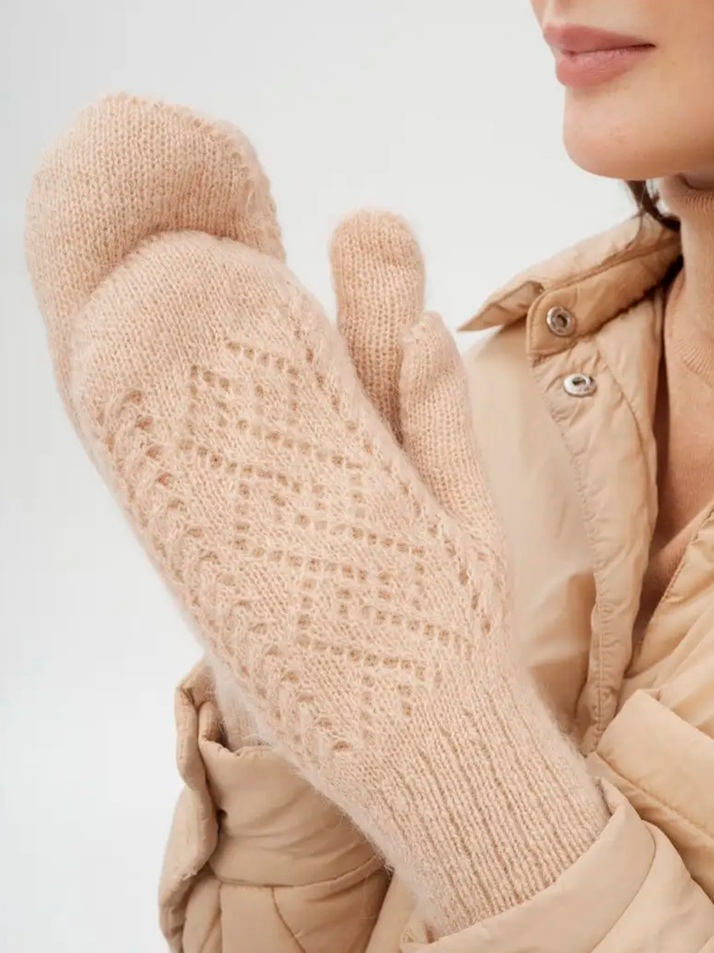 Варежки В036-08 бежевые