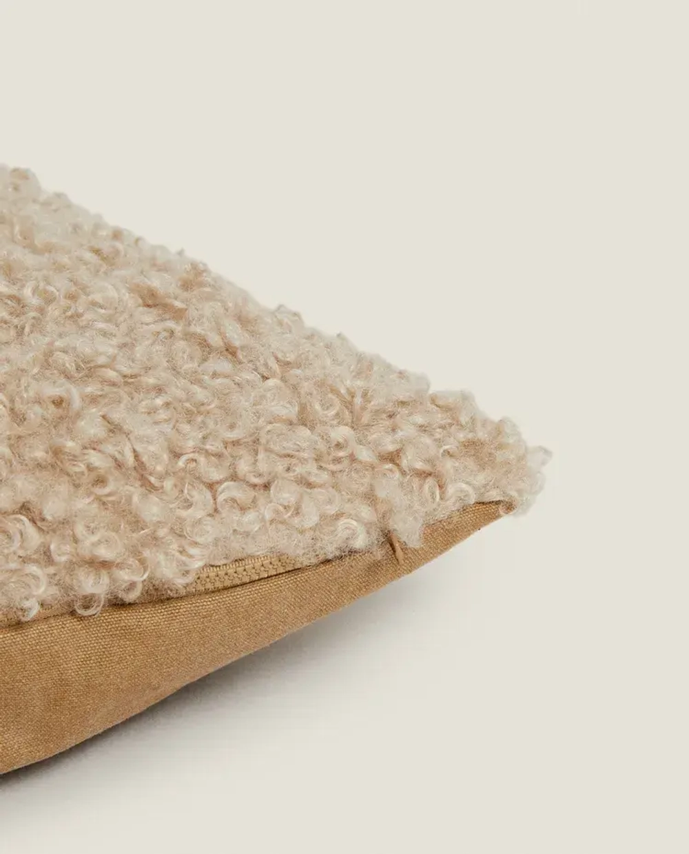 ZARA HOME КРОВАТЬ ДЛЯ ДОМАШНИХ ЖИВОТНЫХ ИЗ ИСКУССТВЕННОЙ ШЕРСТИ