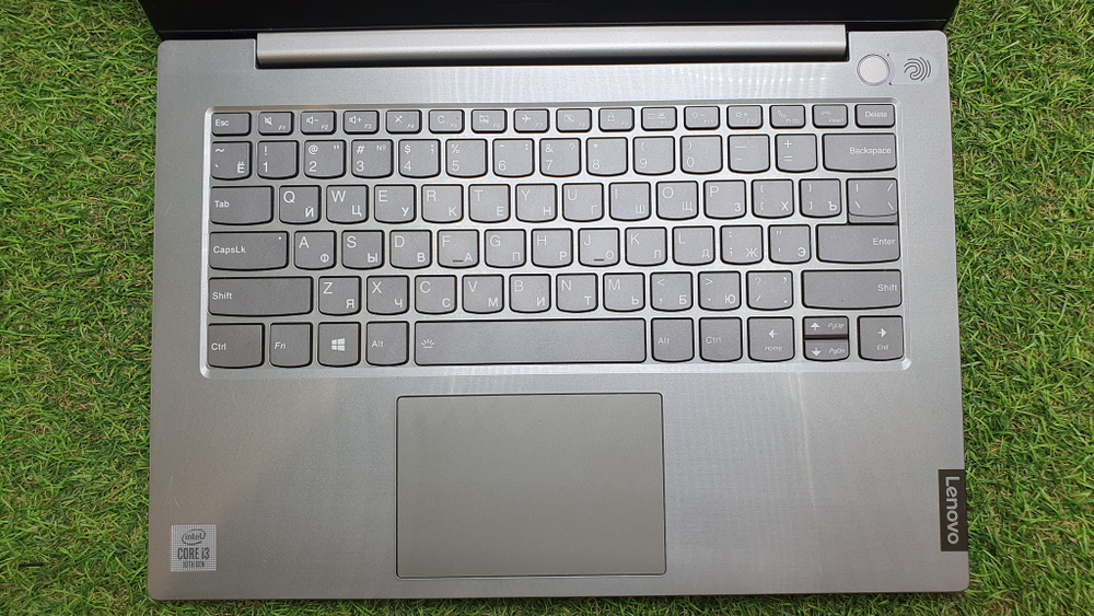 Ноутбук Lenovo i3-10/4Gb/FHD