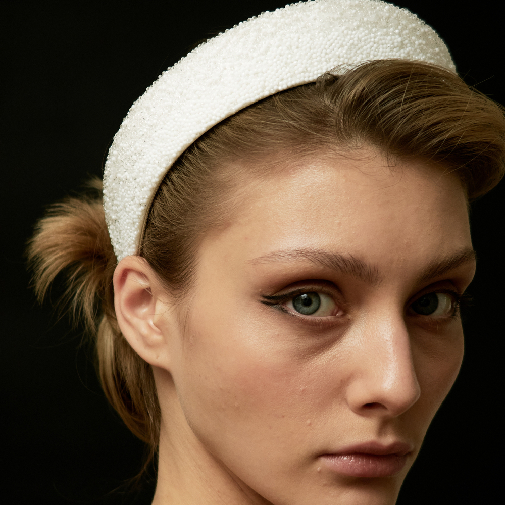 Кокошник белый полностью расшитый