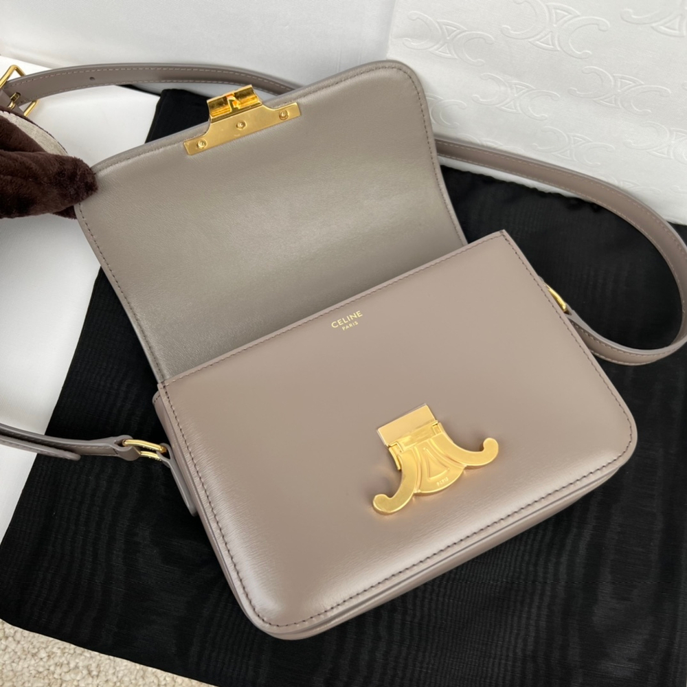 Celine Triomphe Bag 18 cm