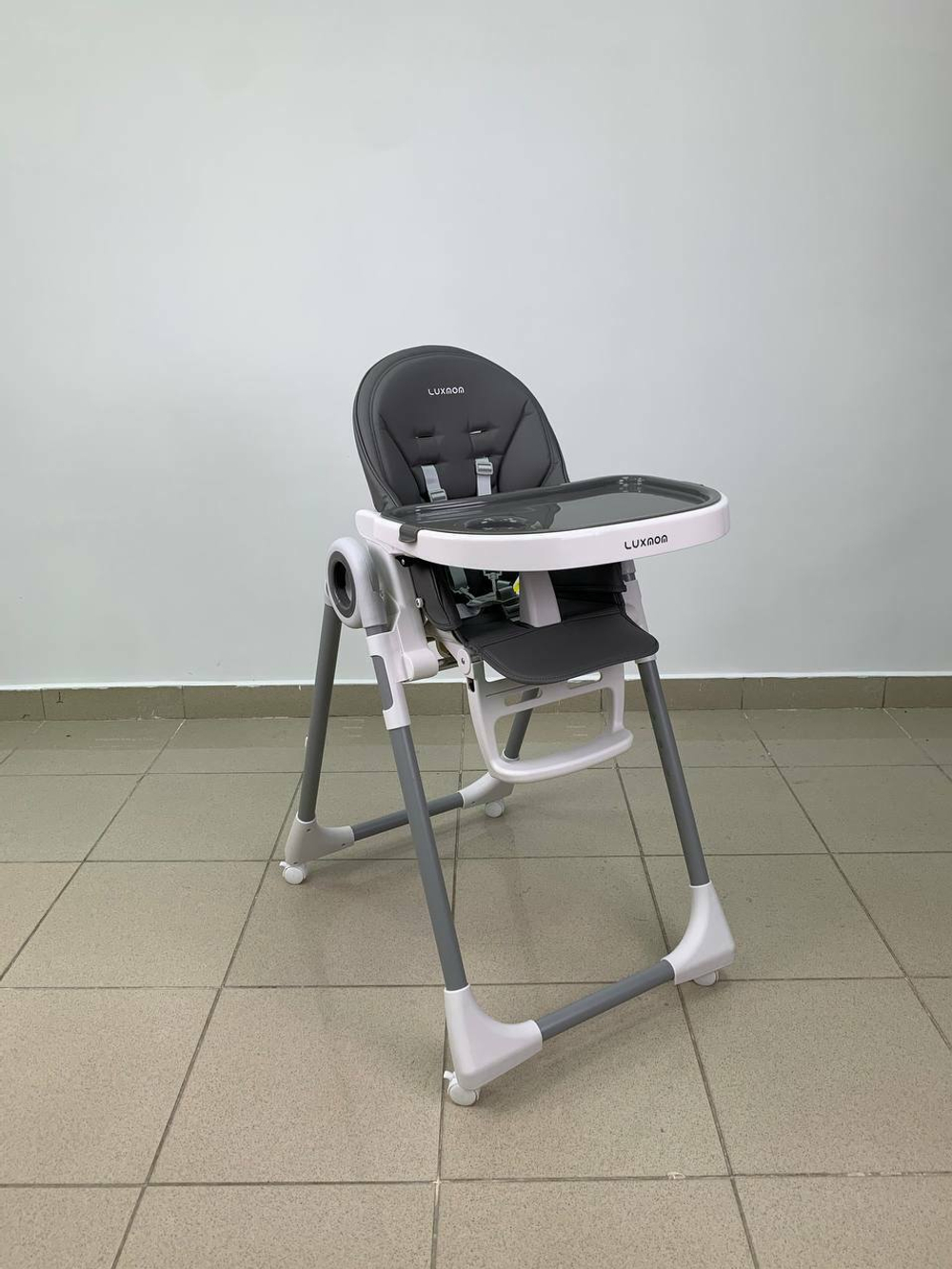 Стульчик для кормления Luxmom Q1