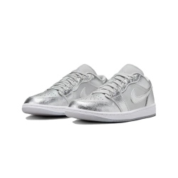 Женские кроссовки Air Jordan 1 Low SE 'Metallic Silver' FN5030-001