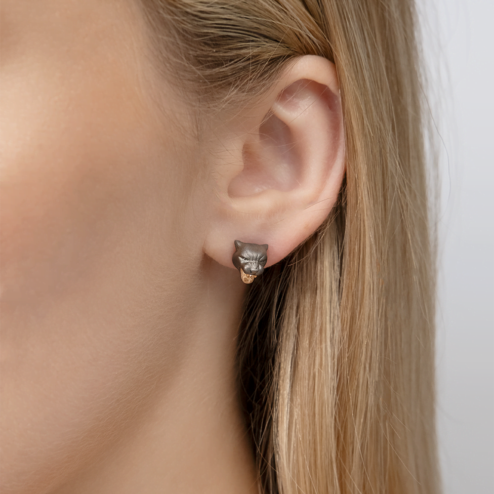 Серьги-пусеты «Чёрные пантеры» из красного золота