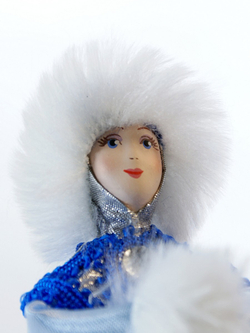 Кукла-подвеска Снегурочка-снежинка