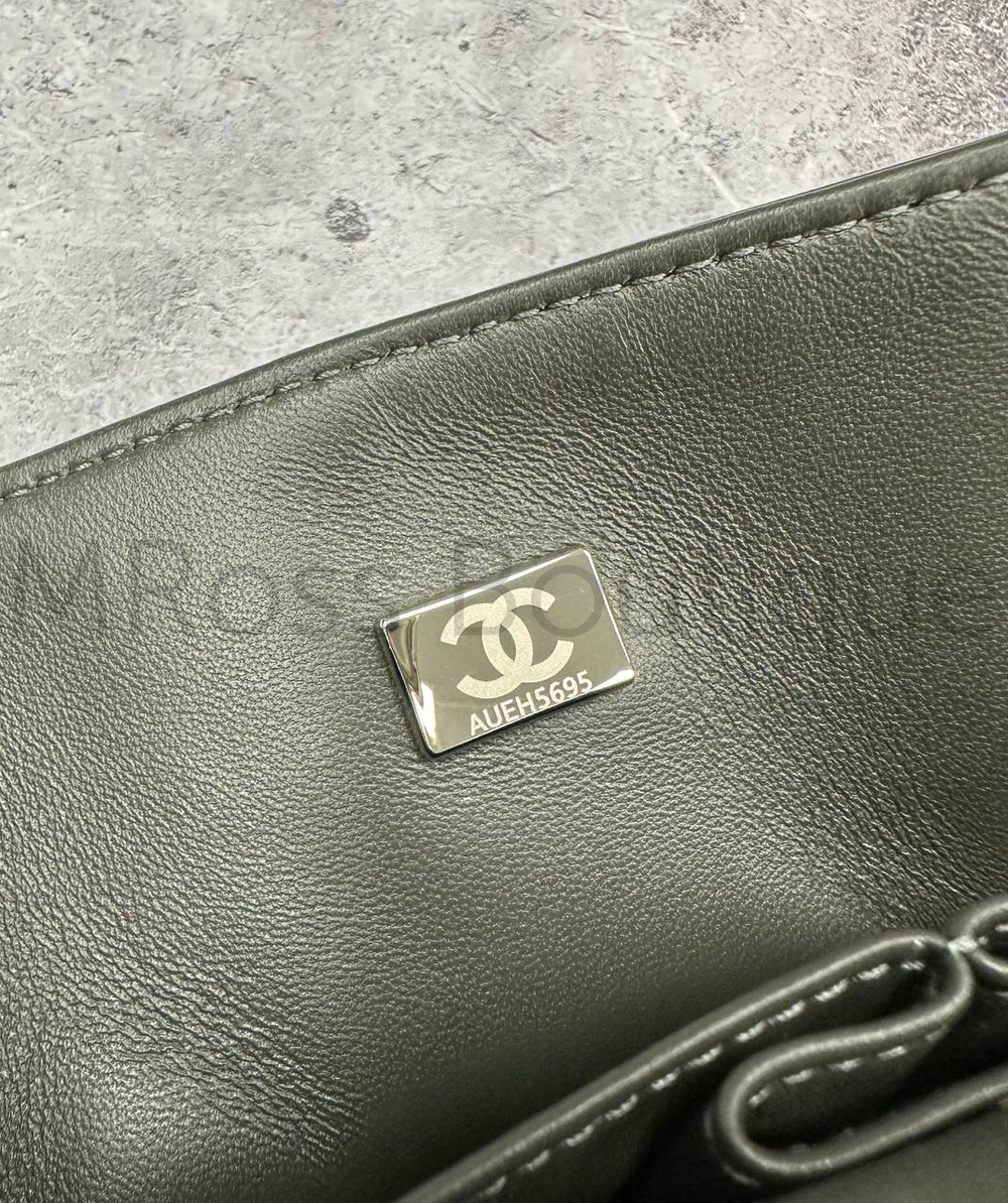 Графитовая сумка Chanel 2.55 на цепочке