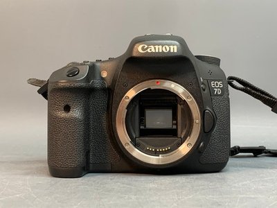 Canon EOS 7D 14.555 кадров
