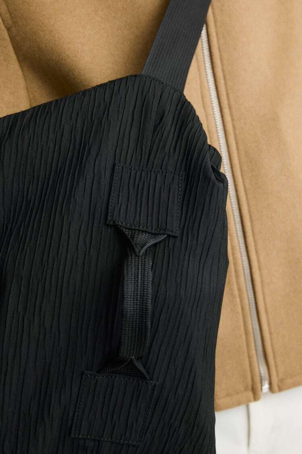 ZARA БОЛЬШАЯ НЕЙЛОНОВАЯ СУМКА СО СКЛАДКАМИ, ЧЕРНЫЙ