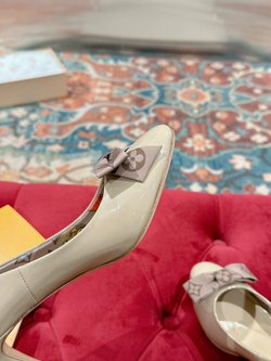 Louis Vuitton Pump (5 colors)