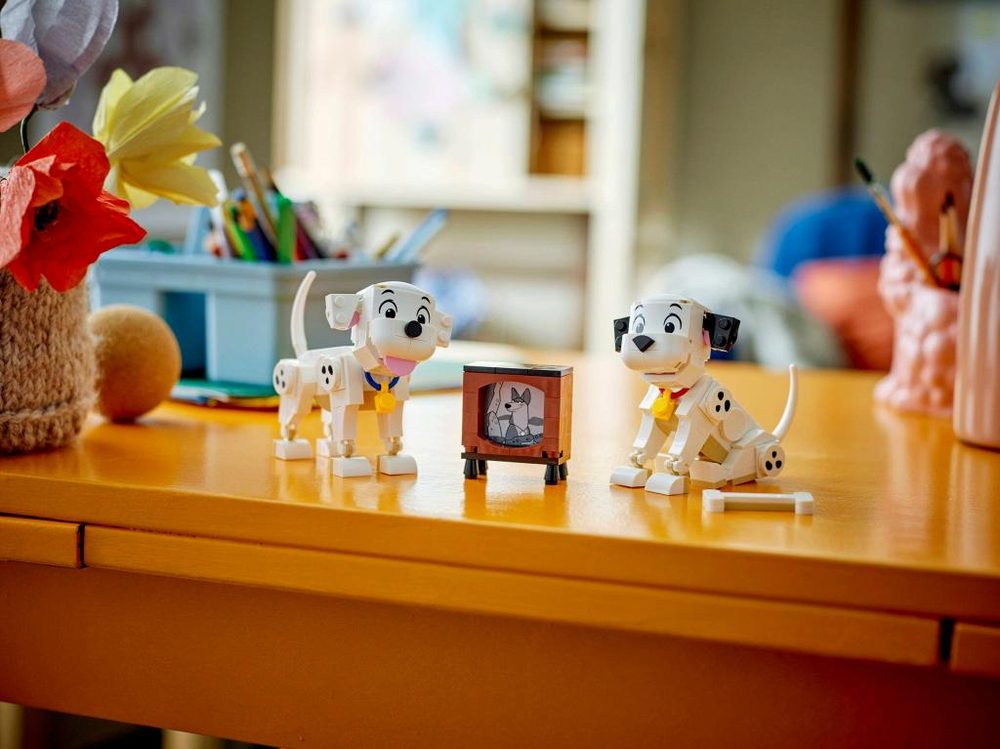 Набор LEGO Disney «101 далматинец»: Сборные игрушечные щенки Лаки и Пенни (43271) Лего для детей