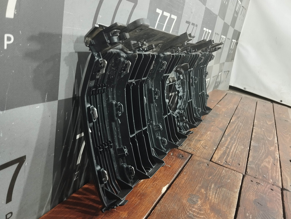 Решетка радиатора Toyota Land Cruiser Prado 150 17-24 Б/У Оригинал 5310160F10