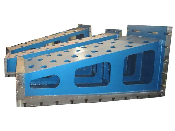 Чугунная угловая плита с Т-образными пазами