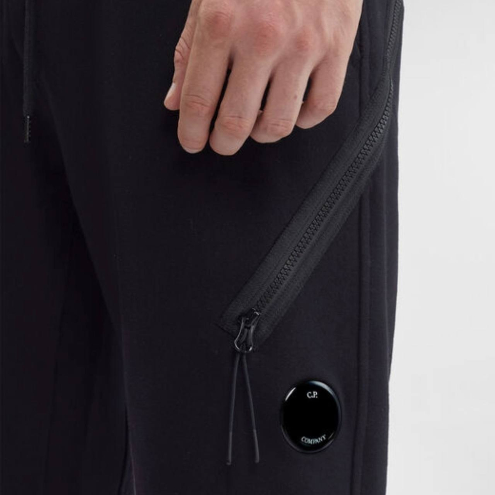 Шорты C.P. Company Diagonal Raised Zipped Pocket