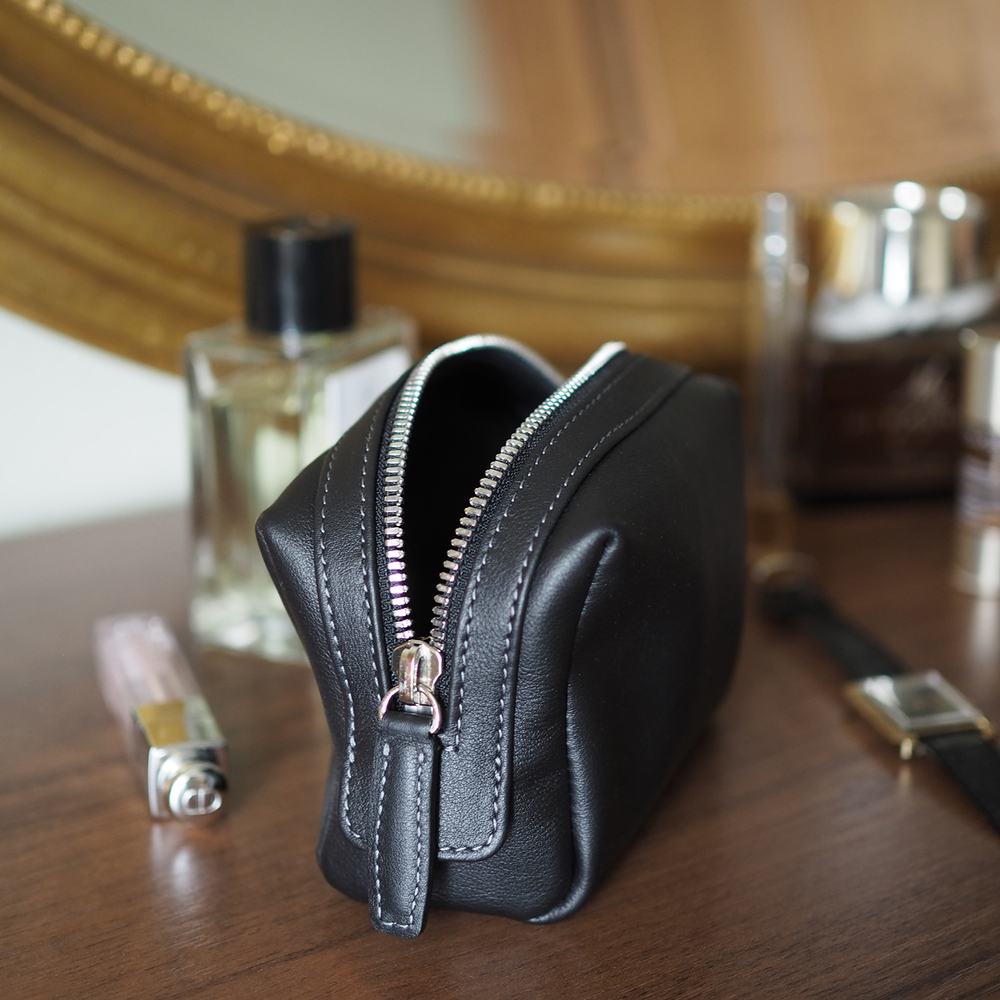 Косметичка Mignon из кожи теленка черного цвета